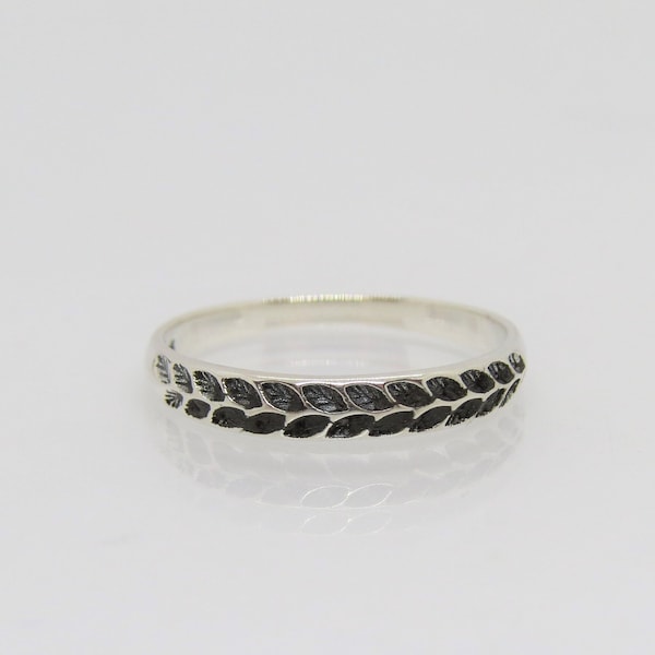 Sterling Silver Carved Band Ring Size 7