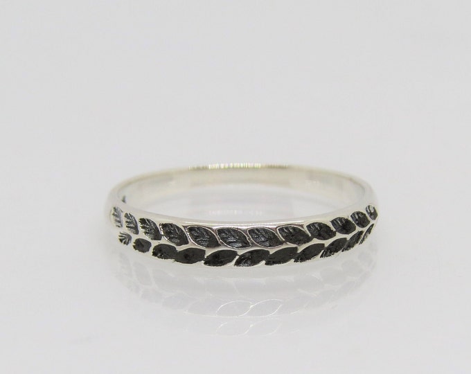 Sterling Silver Carved Band Ring Size 7