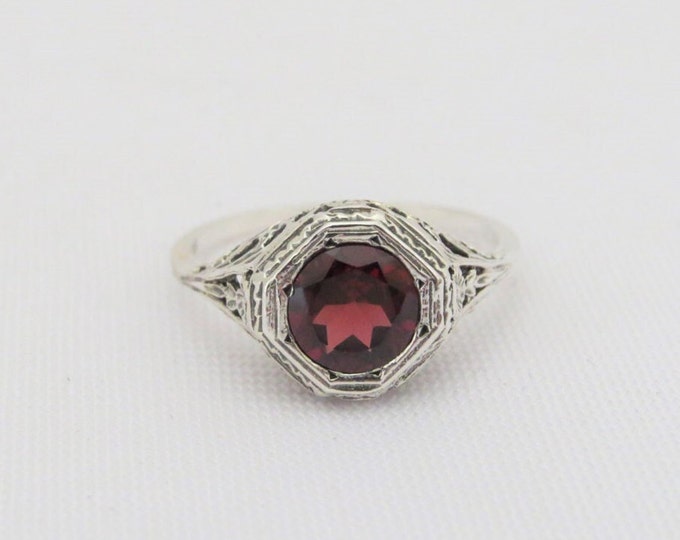 Vintage Sterling Silver Natural Garnet Filigree Ring Size 8