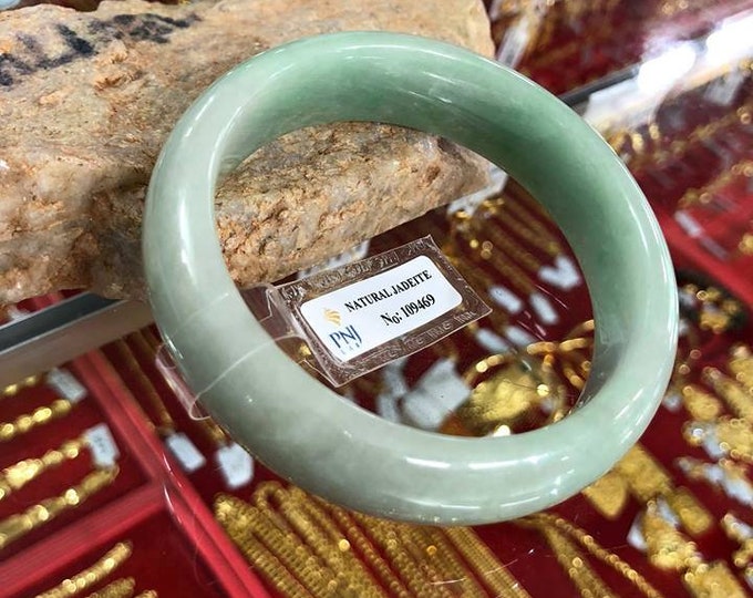 Vintage Translucent Natural Green, White Jadeite Jade Bangle Bracelet 59.1MM