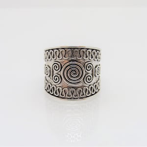Vintage Artisan Sterling Silver Swirly Dome Ring Size 12