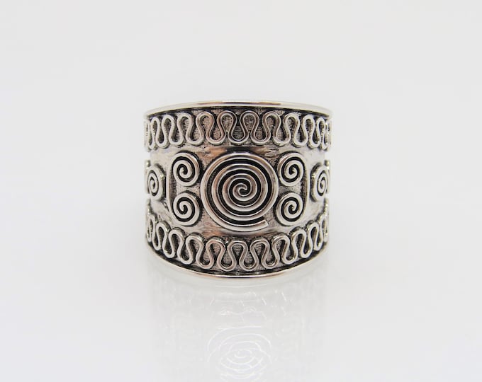 Vintage Artisan Sterling Silver Swirly Dome Ring Size 12
