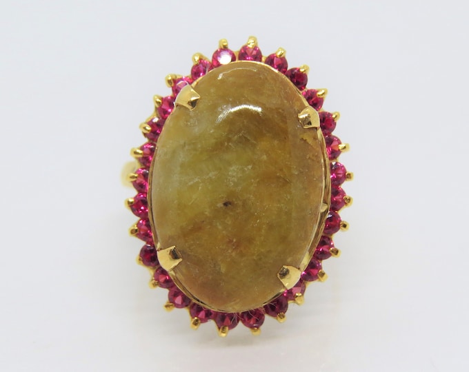 Vintage 18K Solid Yellow Gold Oval Yellow Jadeite Jade & Ruby Ring Size 8.25