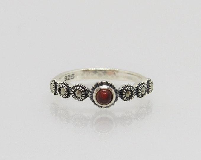 Sterling Silver Carnelian & Marcasite Band Ring Size 6