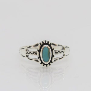 Vintage Southwestern Sterling Silver Turquoise Ring Size 7