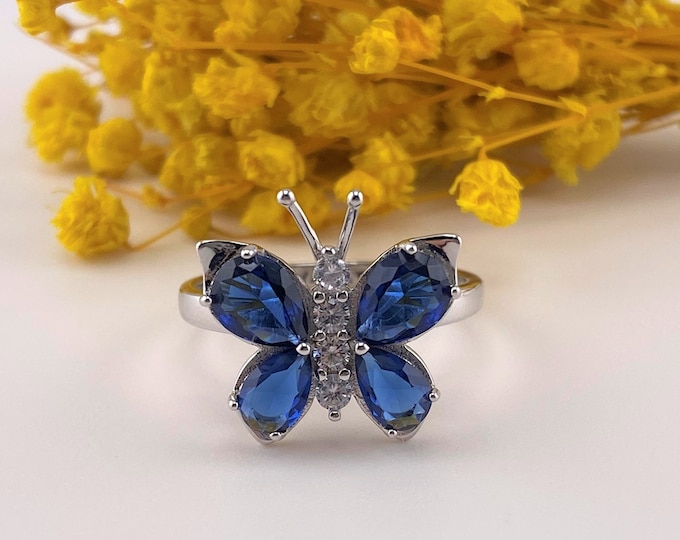 Vintage Sterling Silver Blue Sapphire & White Topaz Butterfly Ring.