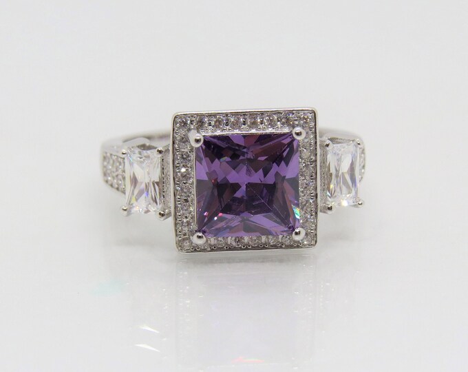 Vintage Sterling Silver Amethyst & White Topaz Ring Size 8