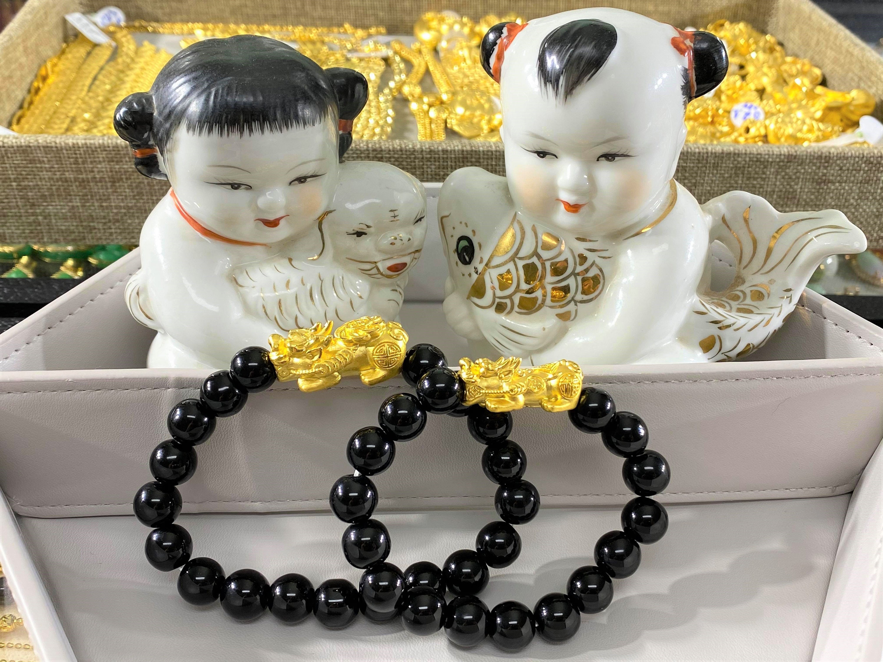 24K 999 Pure Gold 3D Pixiu With Black Onyx Bead Bracelet 24K 999 Pure Gold 3D Pixiu With Black Onyx Bead Bracelet