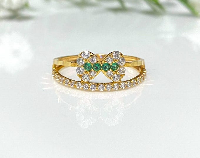 Vintage 18K Solid Yellow Gold Emerald & White Topaz Bow Ring Size 5.25
