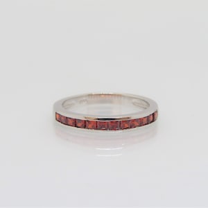 Vintage Sterling Silver Square cut Garnet Wedding Band Ring Size 7