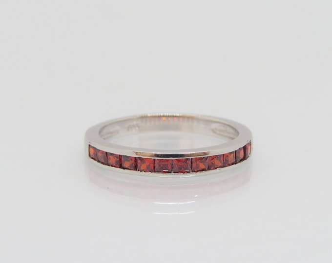 Vintage Sterling Silver Square cut Garnet Wedding Band Ring Size 7