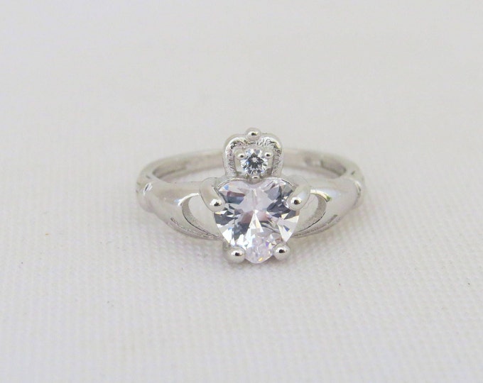 Vintage Claddagh Sterling Silver White Topaz Ring Size 6