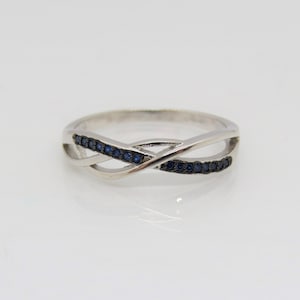Vintage Sterling Silver Blue Sapphire Twisted Ring Size 8