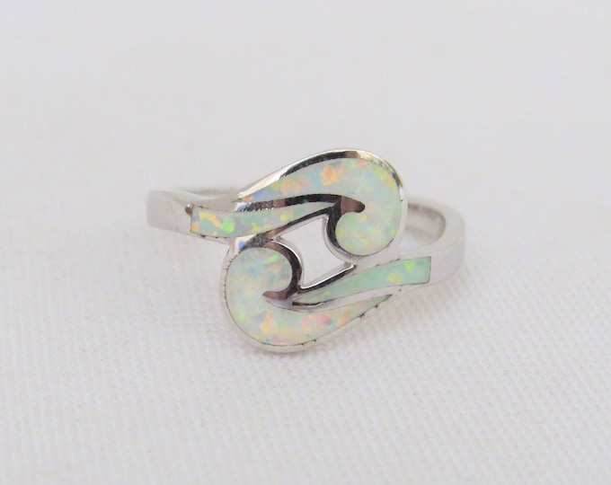 Vintage Sterling Silver Fire Opal Swirly Band Ring Size 7