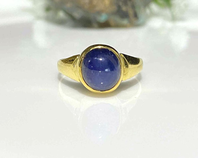 Vintage 14K Yellow Gold Blue Sapphire Cabochon Ring, Size 6.5