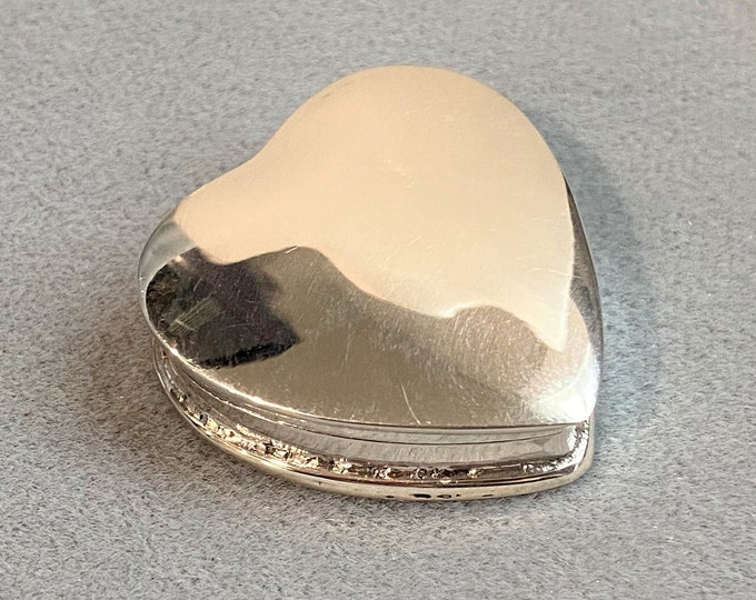 Sterling Silver 925 Heart Pill Box.