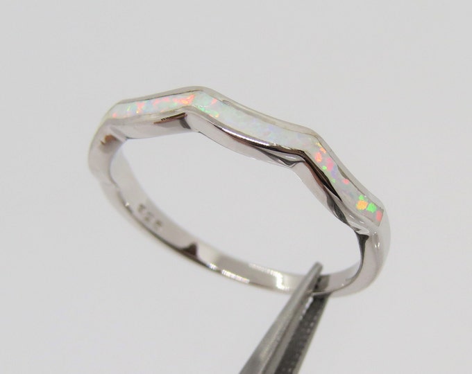 Vintage Sterling Silver White Opal Swirly Ring Size 9