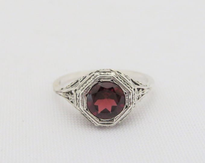 Vintage Sterling Silver Natural Garnet Filigree Ring Size 7