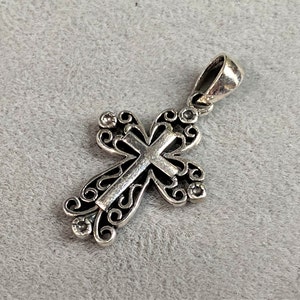 Vintage Sterling Silver Filigree Cross Pendant.