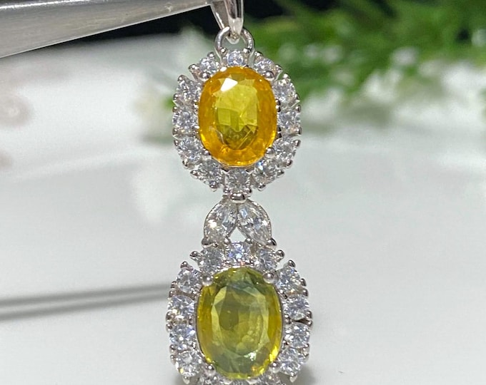 Vintage Sterling Silver Natural 2.92ct Oval cut Yellow & Green Sapphire, White Topaz Pendant.