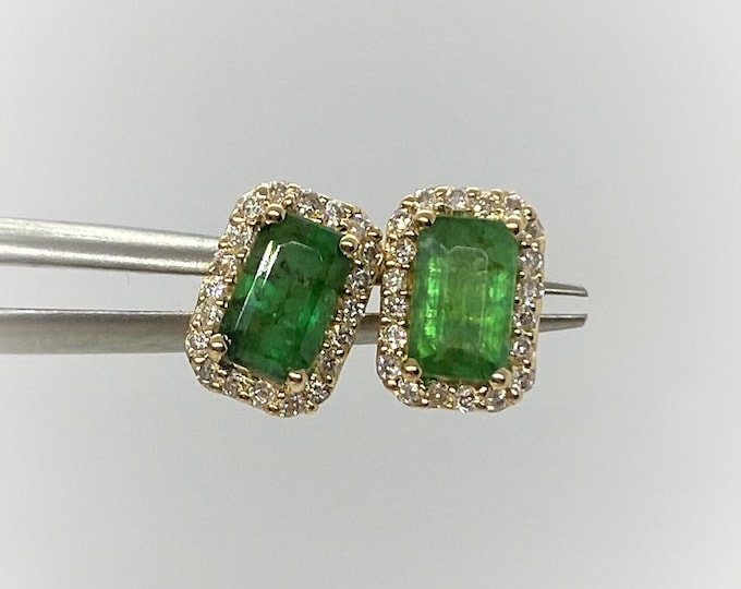 Vintage 14K Solid Yellow Gold Genuine Zambian Emerald & Diamond Earrings.