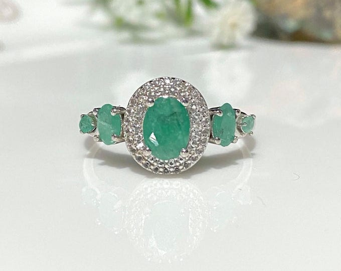 Vintage Sterling Silver Natural Emerald & White Topaz Ring Size 8.5
