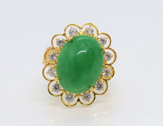 Vintage 18K Solid Yellow Gold Oval Green Jadeite … - image 1