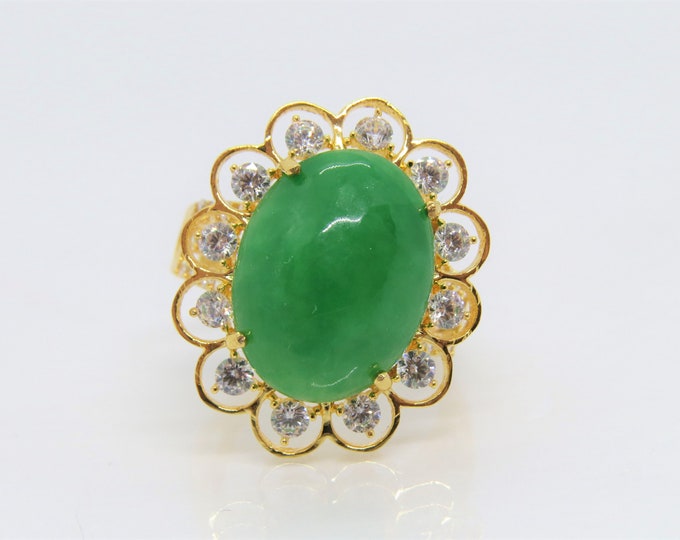 Vintage 18K Solid Yellow Gold Oval Green Jadeite Jade & White Topaz Ring Size 9