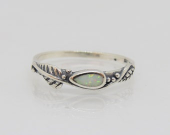 Vintage Sterling Silver White Opal Leaf Thin Band Ring Size 6