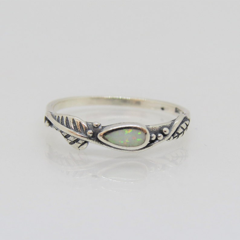 Vintage Sterling Silver White Opal Leaf Thin Band Ring Size 6 image 1
