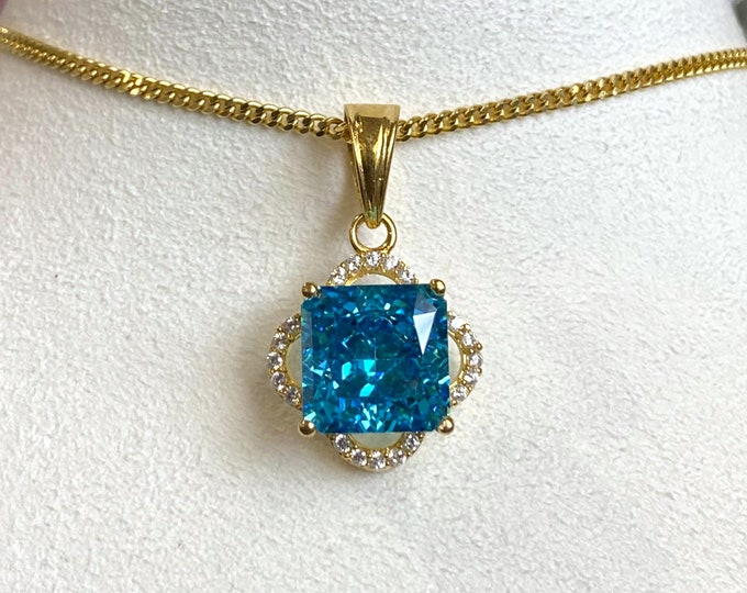 Vintage 15K 610 Solid Gold Blue Tourmaline & White Topaz Pendant.