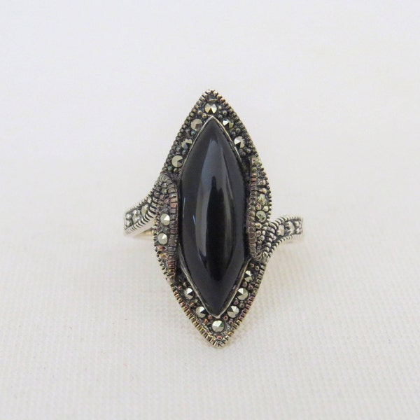 Sterling Silver Black Onyx & Marcasite Ring.