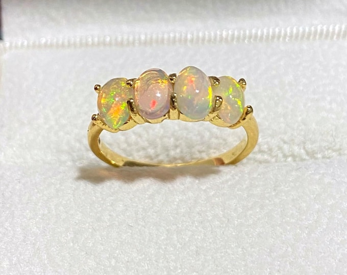 Vintage 14K Solid Yellow Gold Natural Oval Fire Opal Ring Size 7