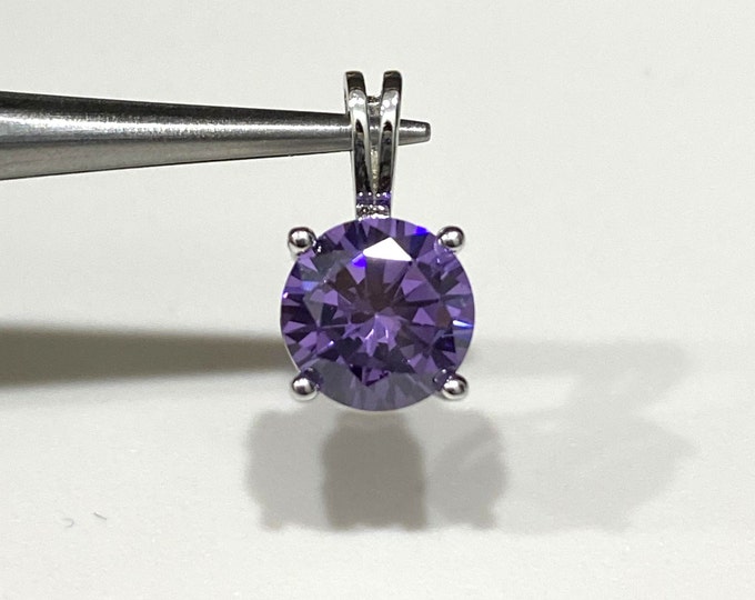 Sterling Silver Round cut Amethyst Pendant 7MM.