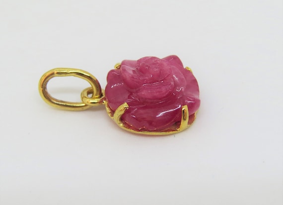 Vintage 18K Solid Gold Natural Ruby Carved Flower… - image 8
