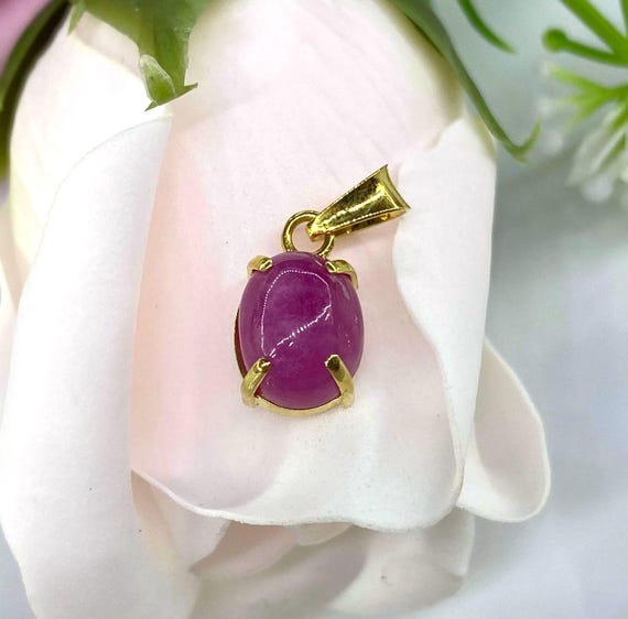 Vintage 14K Solid Yellow Gold Oval cut Natural Ruby Pendant.