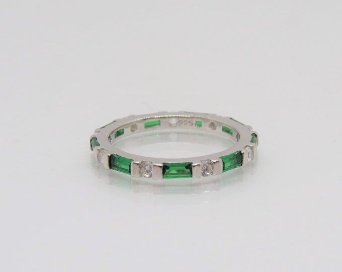 Vintage Sterling Silver Emerald & White Topaz Eternity Band Ring Size 8