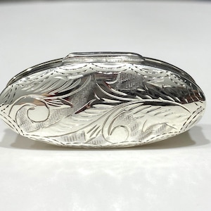 Vintage Sterling Silver Carved Oval Pill Box.