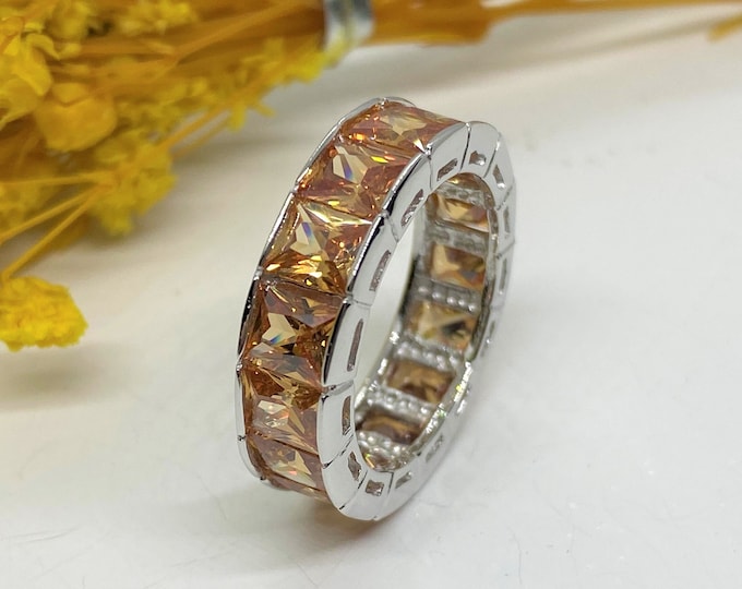 Sterling Silver Morganite Band Ring.
