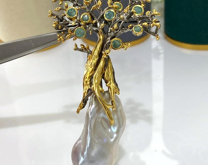 Vintage Sterling Silver Black & Yellow Tone Natural Emerald, Baroque Pearl Tree of Life Brooch