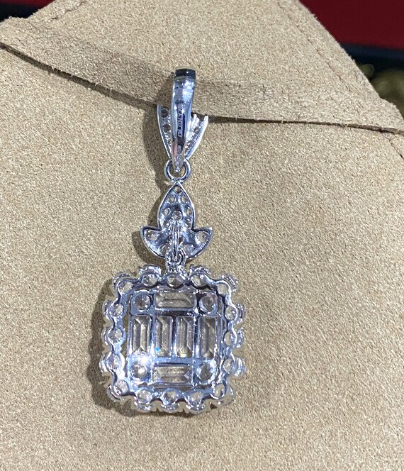 Vintage 18K White Gold White Topaz Pendant. - image 3