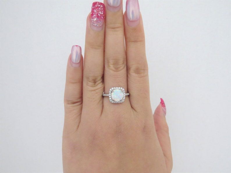 Vintage Sterling Silver White Opal /& White Topaz Engagement Ring Size 7