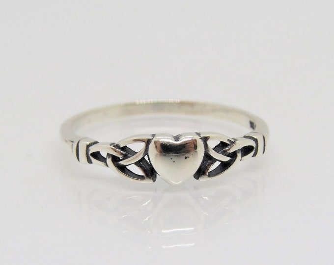 Vintage Sterling Silver Celtic Heart Ring Size 7