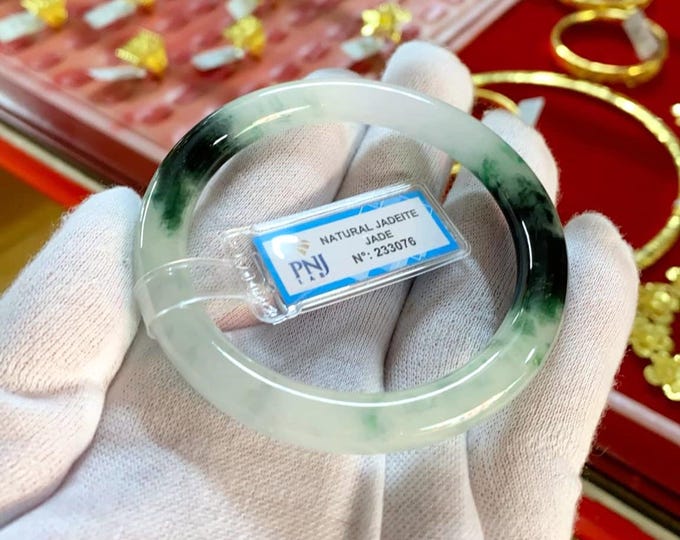 Translucent Natural Green, Black, White Jadeite Jade Vintage Bangle Bracelet 56.2MM