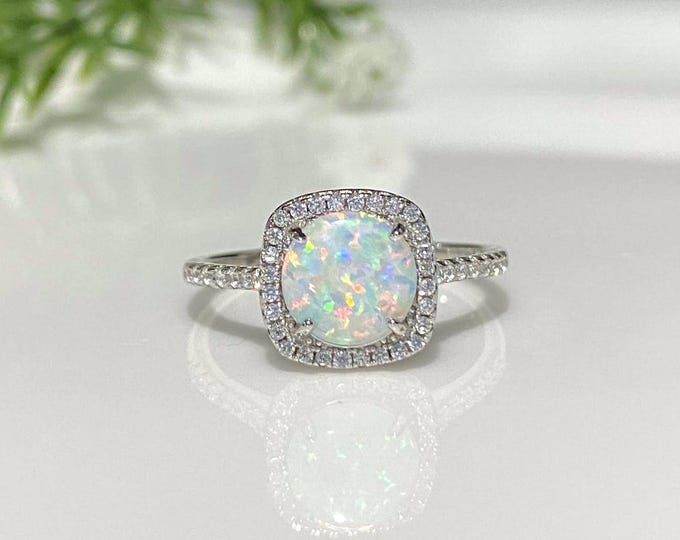 Vintage Sterling Silver Round cut White Opal & White Topaz Ring Size 9