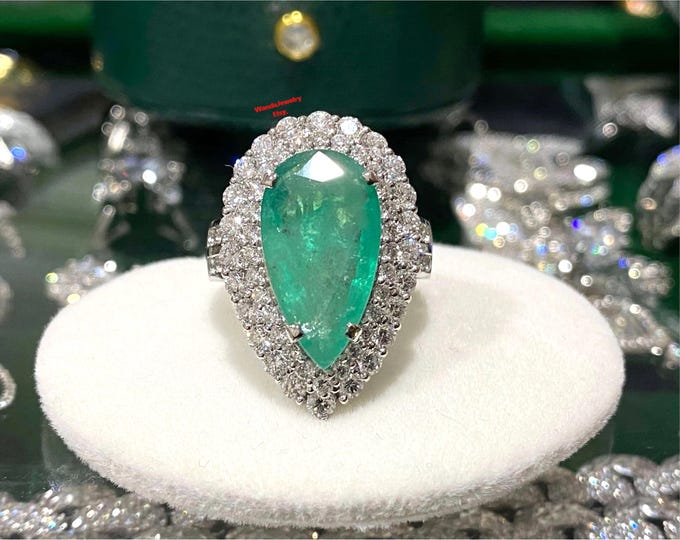 Vintage 18k White Gold 8.71cts Natural Pear Shaped Emerald & Diamond Ring Size 6.5