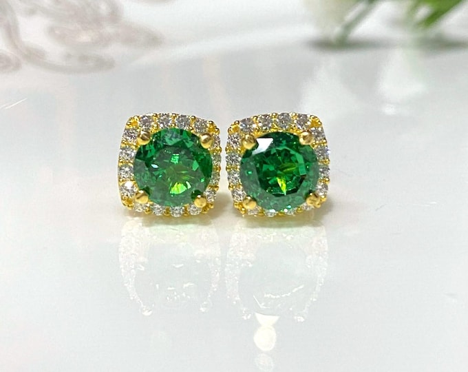 Vintage 18K Solid Yellow Gold Emerald & White Topaz Earrings.