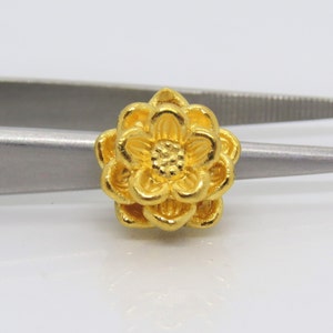 Vintage 24K 9999 Yellow Gold Lotus Charm Bead Pendant Make for Bracelet