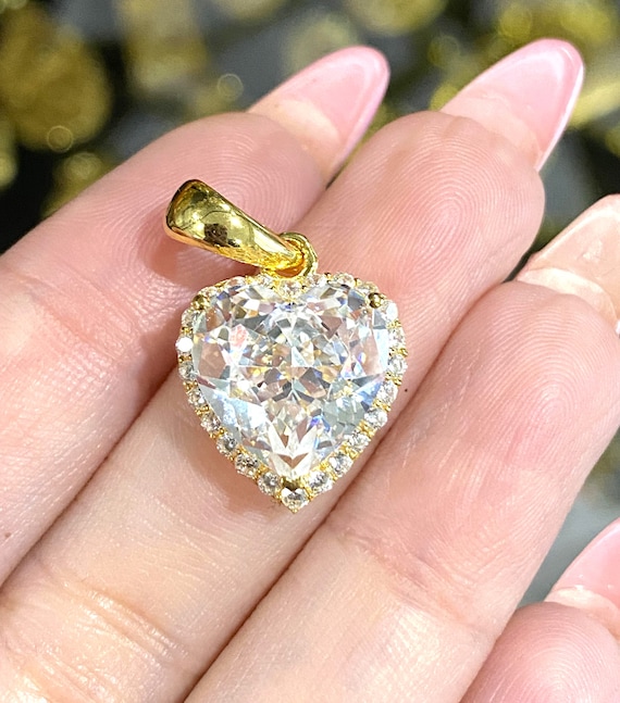 Vintage 15K 610 Solid Gold White Topaz Heart Pend… - image 1