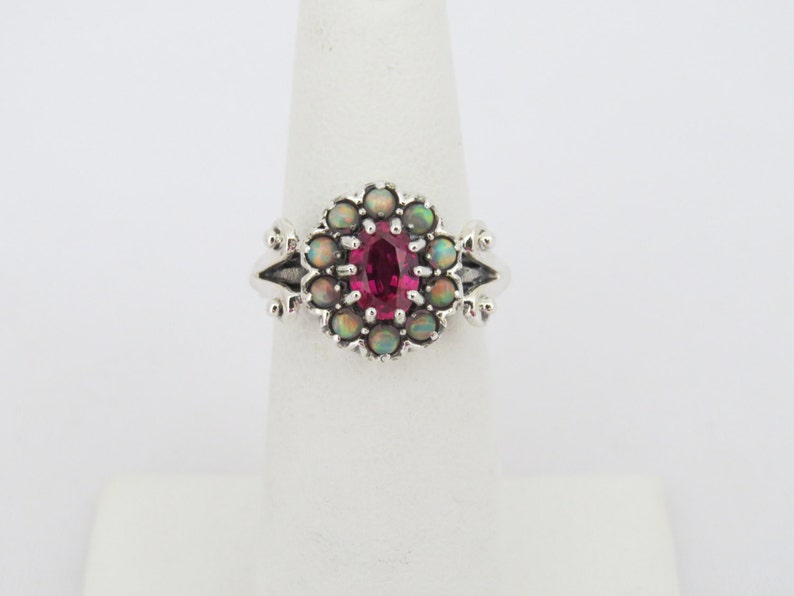 Vintage Sterling Silver Ruby /& Opal Cluster Ring Size 8